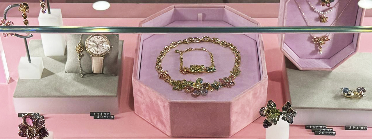 Фото магазина Swarovski 4